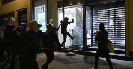 Parigi sotto shock, 2mila fermi e centinaia di feriti
