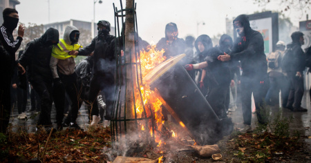 Francia, nuova giornata di proteste: 27 arresti e 70mila agenti mobilitati