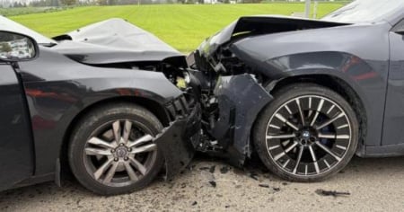 Possibile malore alla guida, 83enne muore in uno scontro frontale