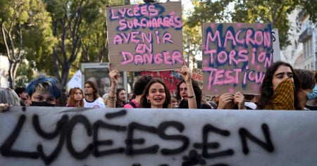 Proteste studentesche, atto terzo