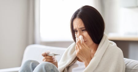 Raffreddore, Covid e influenza: cosa aspettarsi nelle prossime settimane