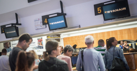 Ryanair, cambia il check-in dei bagagli: occhio all'orologio