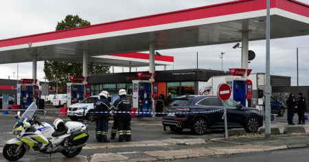 Spara dall'auto e uccide almeno una persona