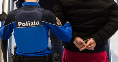 Spaccio di cocaina, eroina e crack: arrestato un 50enne