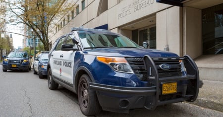 Uomo armato in una scuola elementare in Oregon: ucciso dalla polizia