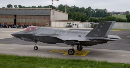 Acquisti di F-35 e Patriot, la Svizzera prova a ambiare