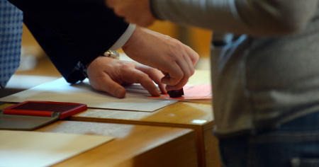 Tutti rieletti i membri uscenti del Governo