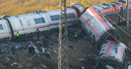 Scontro tra treni, mancano all'appello 29 persone