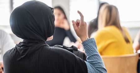 Velo islamico a scuola, la Svizzera si divide