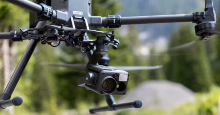 Controlli di velocità con droni: la polizia è soddisfatta